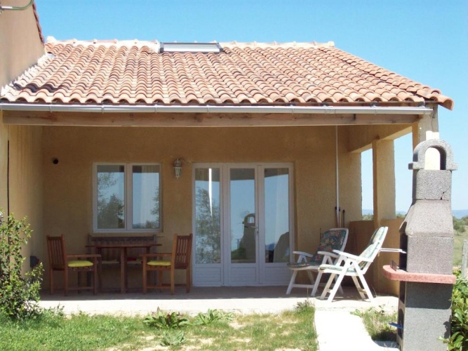 2 Bedrooms Cottage