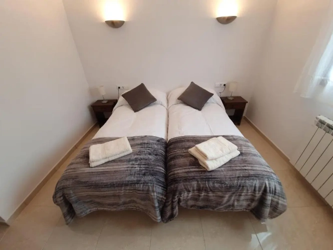 3 Bedrooms Apartment