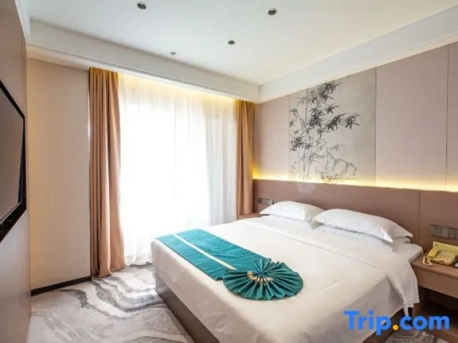 1 Bedroom Business Suite