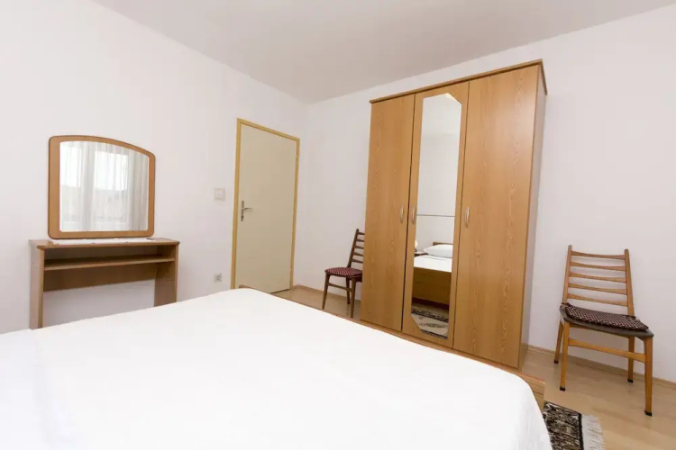 Apartments Visnja