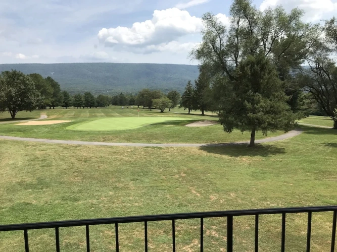 Standard Quadruple room with mountain view