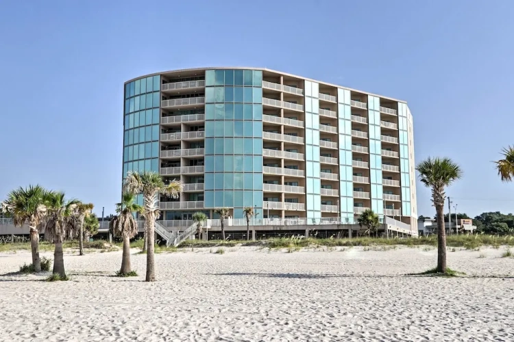 3 Bedrooms Apartment with balcony