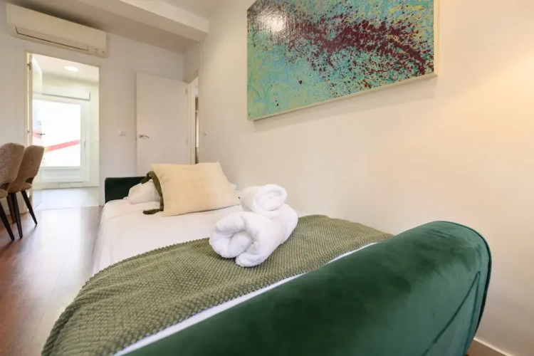 M Mal71a Moderno Piso de 2 Dormitorios con Terra