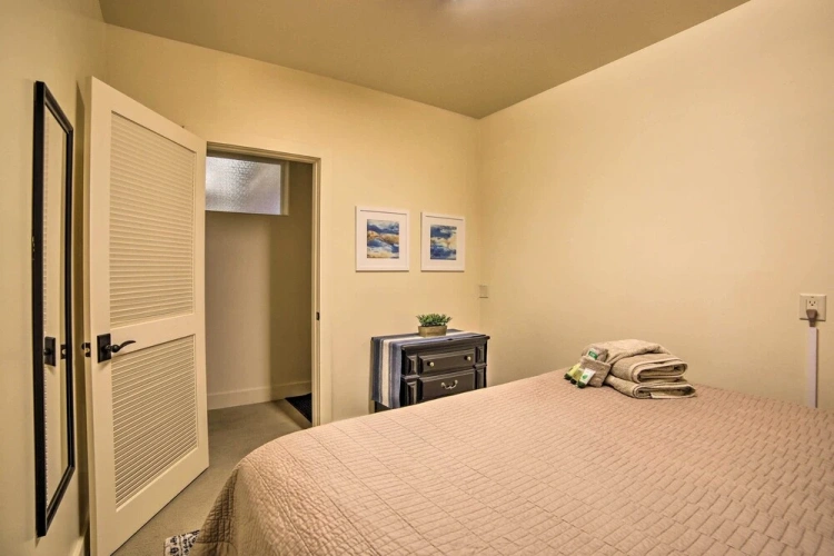 4 Bedrooms Cottage