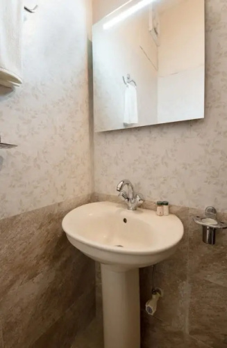 Krishna Residency By OYO Rooms