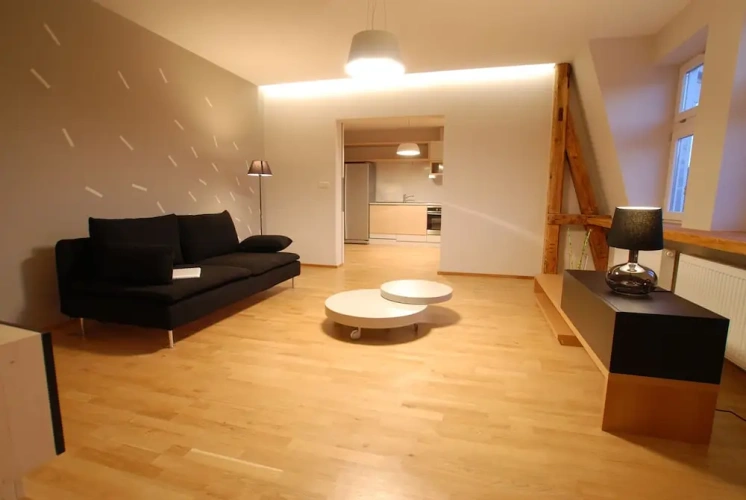 2 Bedrooms Apartment