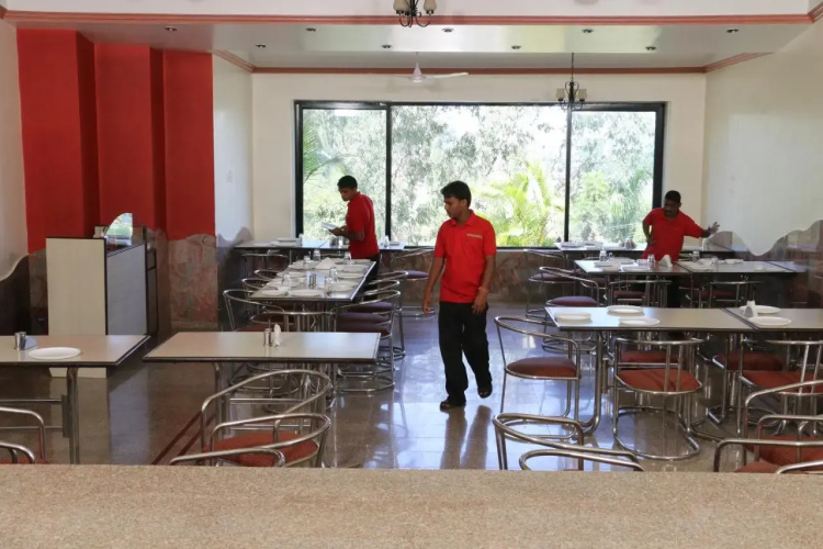 Hotel Anando Saputara