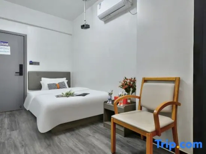 Economy room