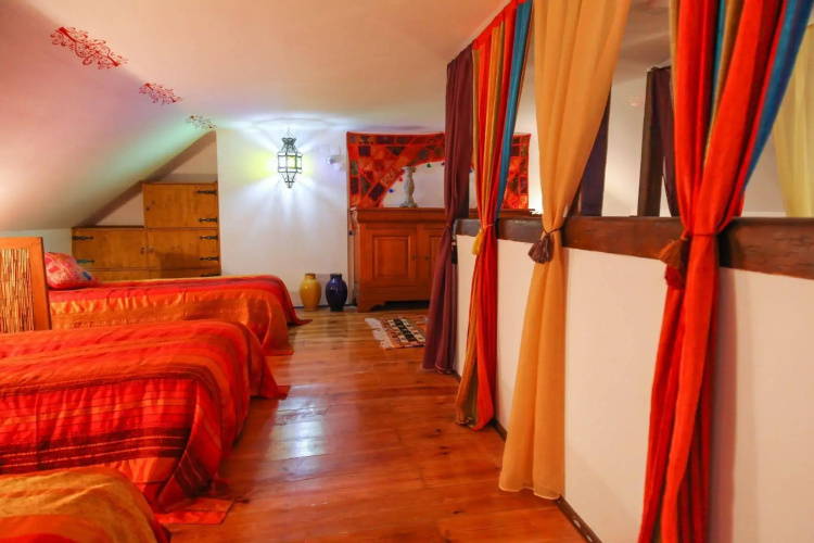 Al-Ushbuna Residence & Hostel