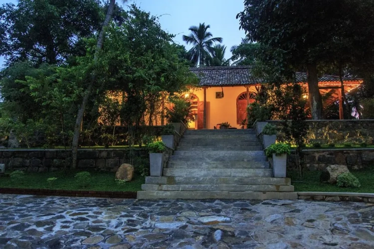 3 Bedrooms Sextuple Villa