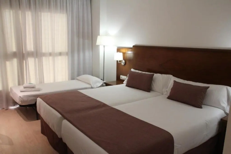 Triple room