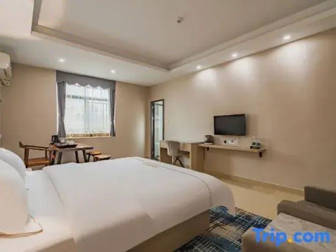 Light Luxury Apartment