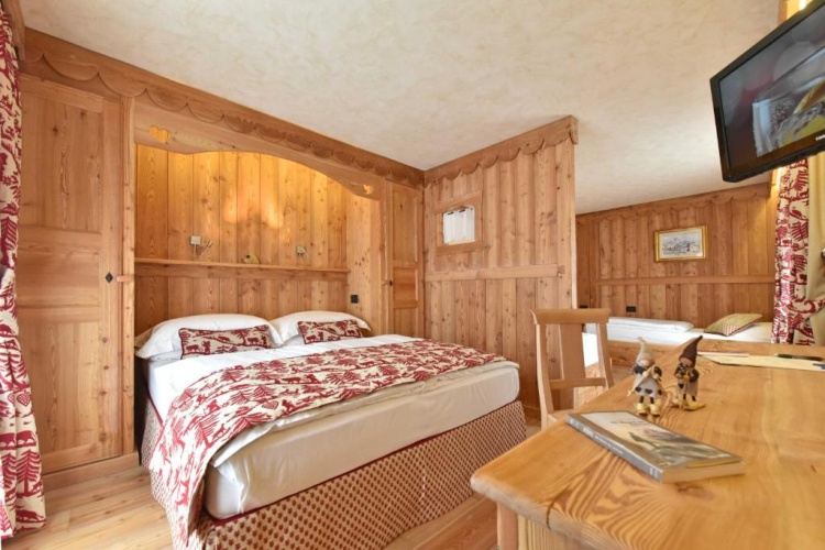 Superior Quadruple room with balcony