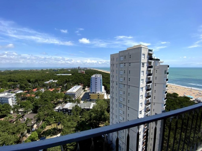 Apartment with sea view