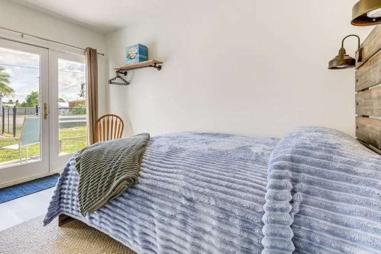 Boat Dock & Yard: Waterfront Okeechobee Retreat