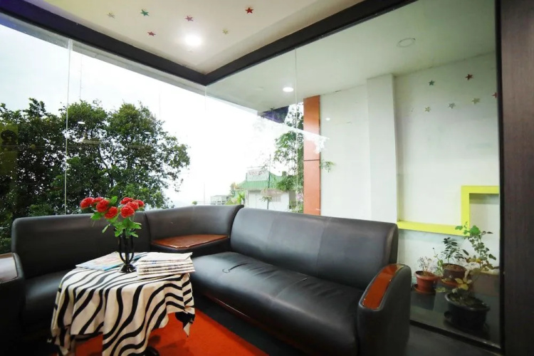 OYO 8506 Pallivasal