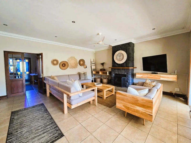 3 Rawdons Estate