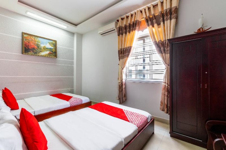 Standard Triple room