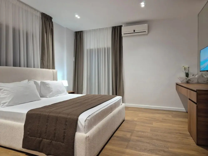 ORCHIDS Hotel
