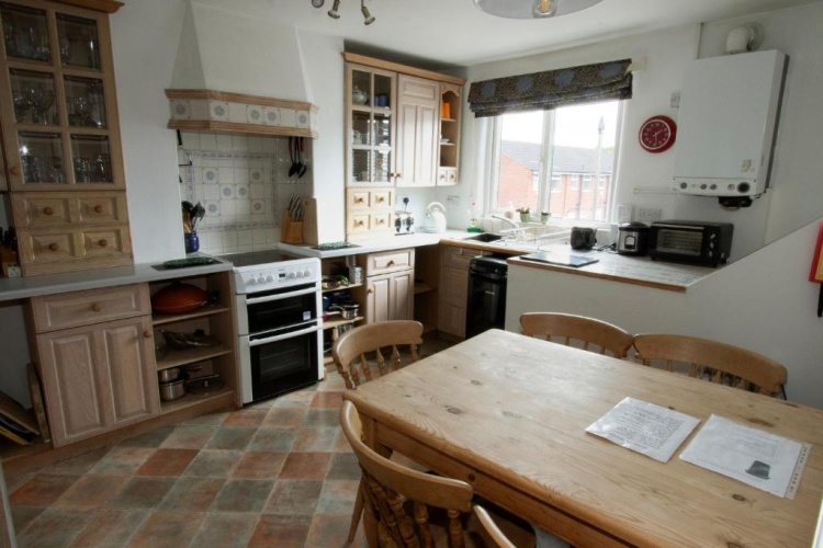 3 Bedrooms Single Apartment
