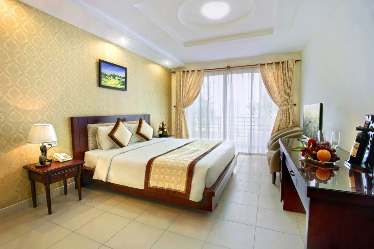 Sunny Hotel