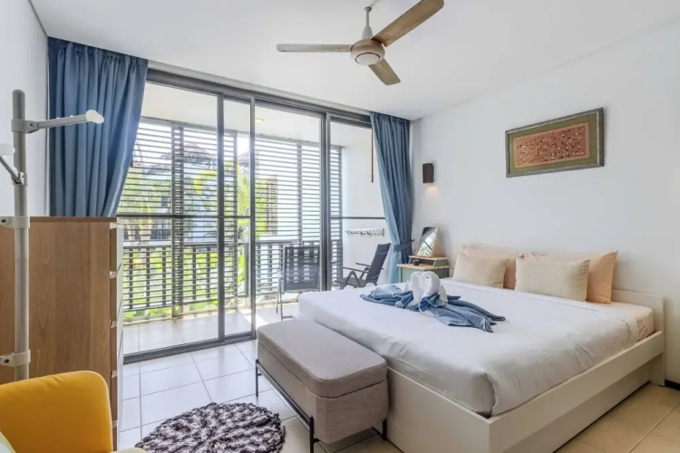 2BR Pool View Short Walk to Beach C254