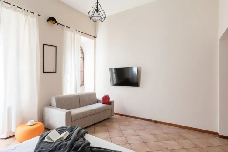 A World Aparts - 40 Sforza