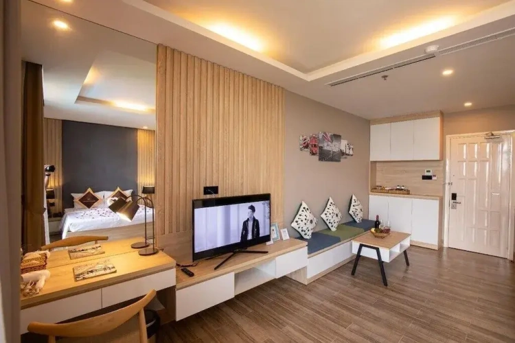 2 Bedrooms Apartment with city view