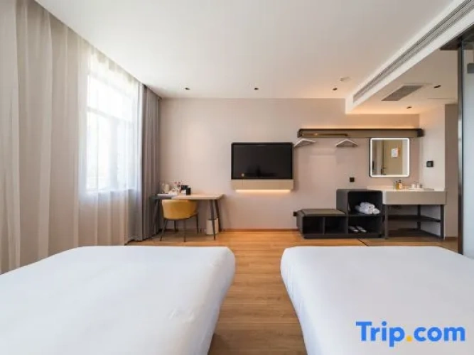 Premium Twin room