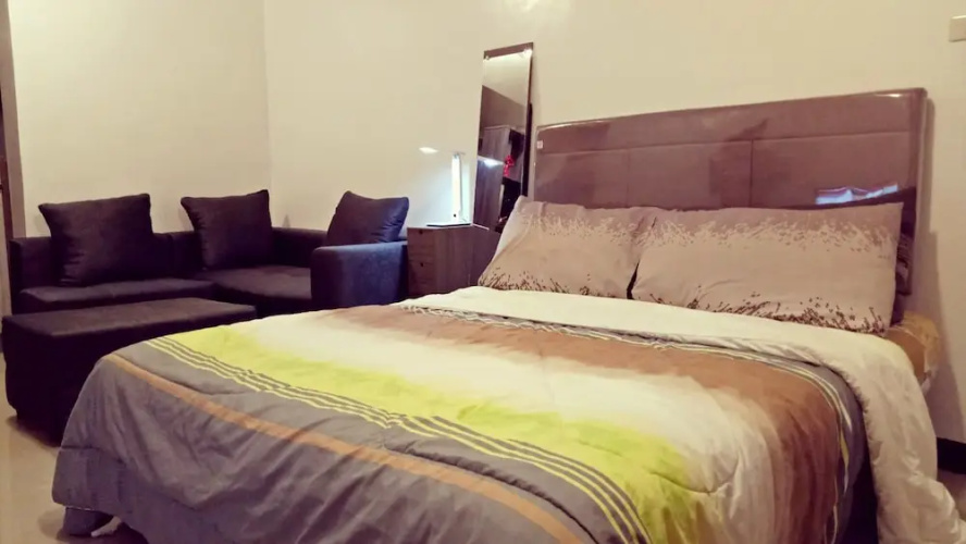 Darvy Suites