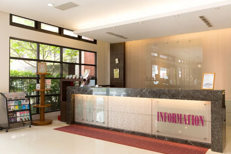 F Hotel - Sanyi