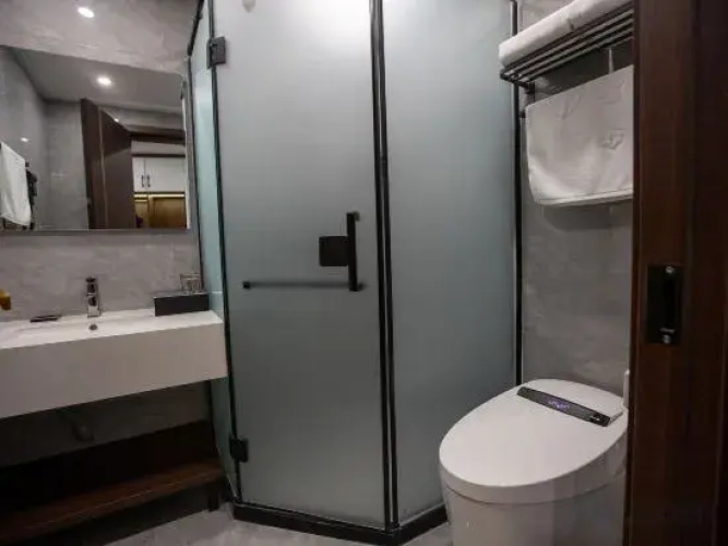 Baicheng Hotel