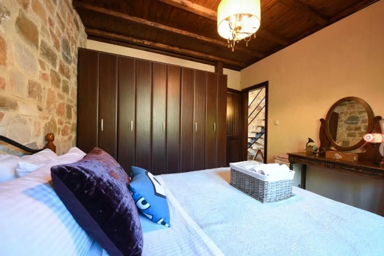 2 Bedrooms Double Villa