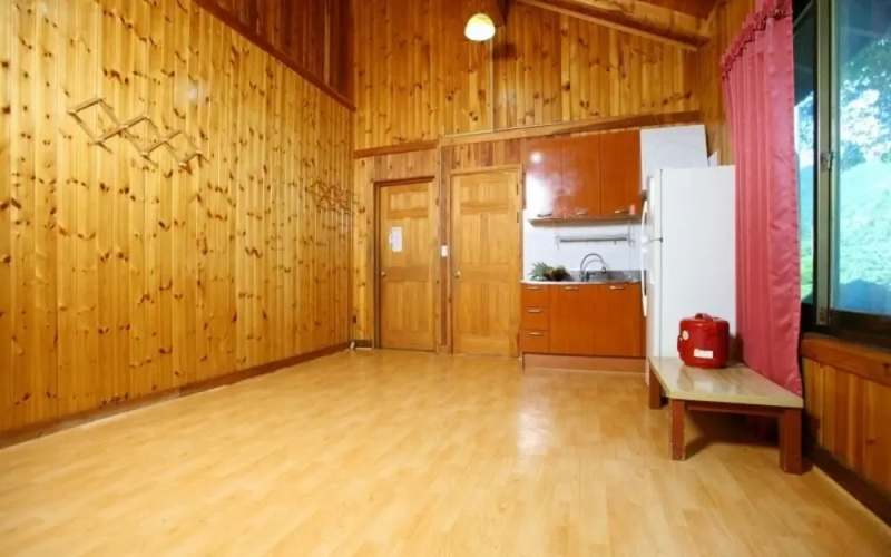 Gapyeong Kalbongsan Caravan Pension