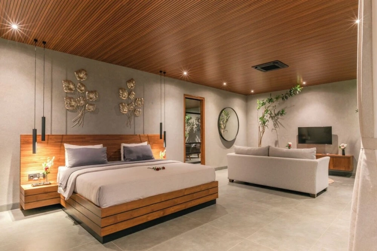 6 Bedrooms Villa beachfront