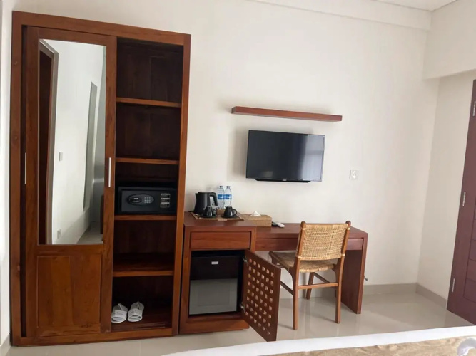 Kayu Sugih Guest House