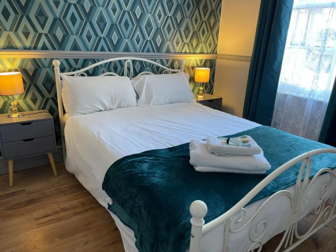 LilyRose Hotel