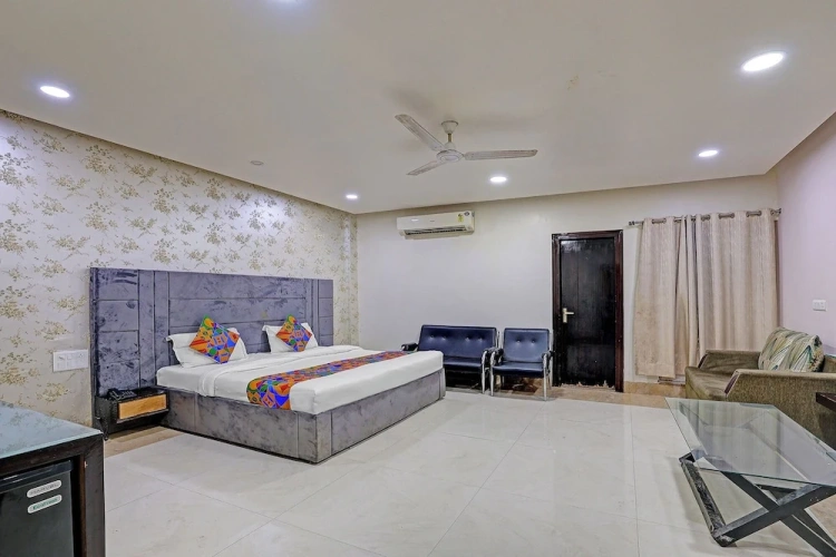 Standard Family room