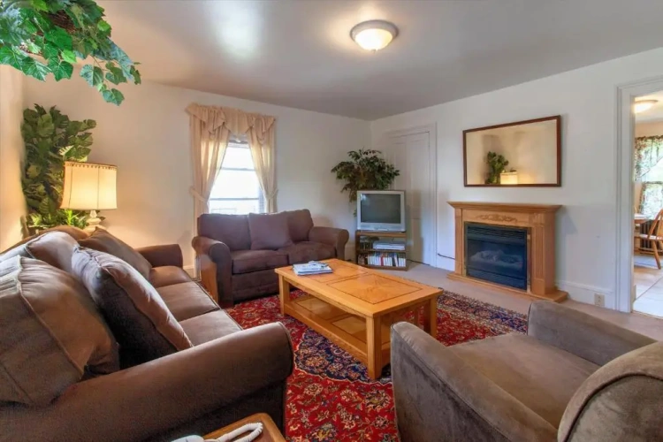 2 Bedrooms Cottage