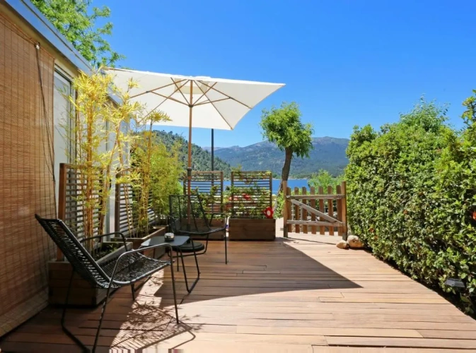 Suite with garden view