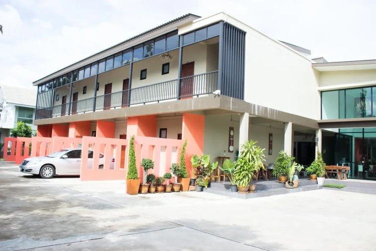 Standard Twin room with balcony