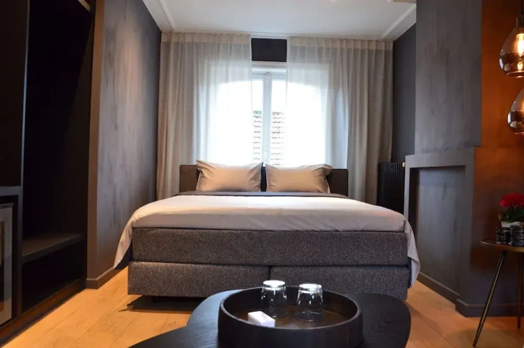Deluxe Double room with city view