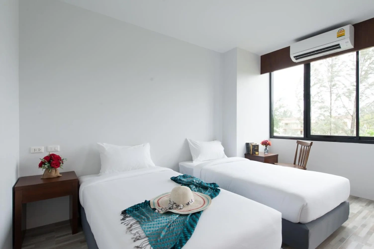 Standard Twin room