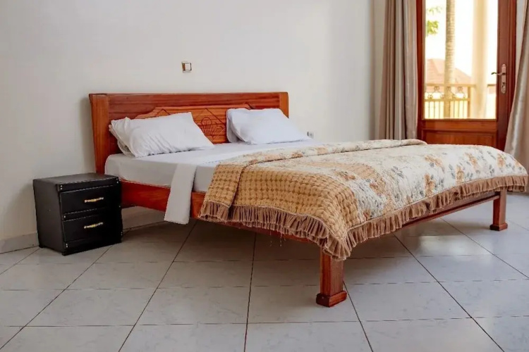 Elegant Villa Apart