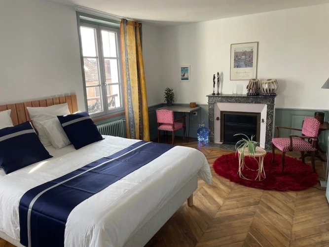 Deluxe Double room with city view