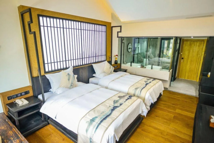 LiuHeYunYan Hotel.Dali