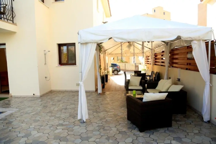 3 Bedrooms Luxury Villa