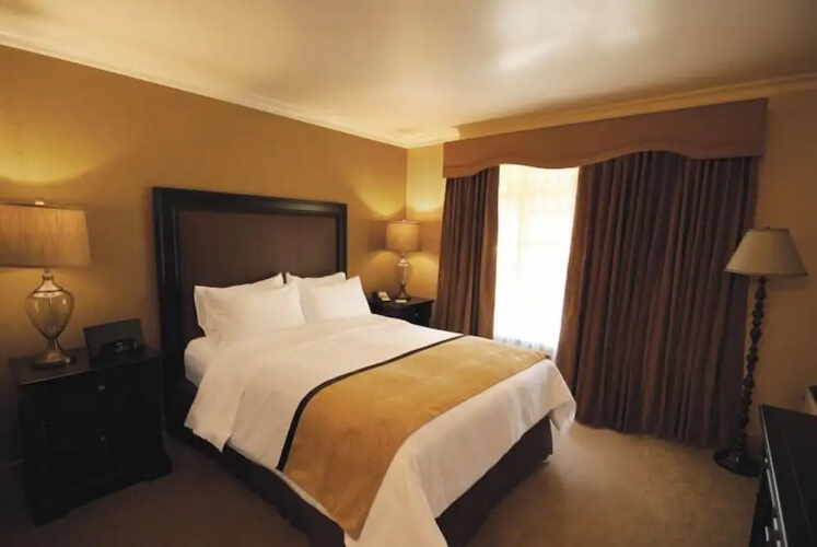 The Inn at UCLA
