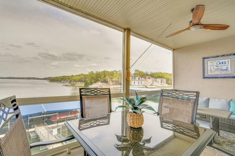 3 Bedrooms Apartment with balcony