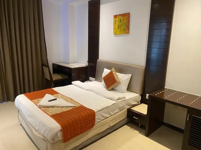 Deluxe Single room